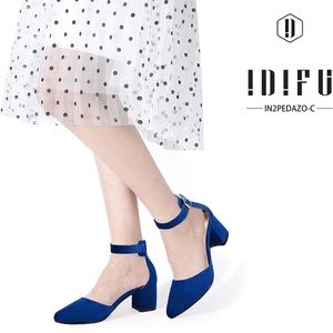 Idifu Royal Blue Suede pumps